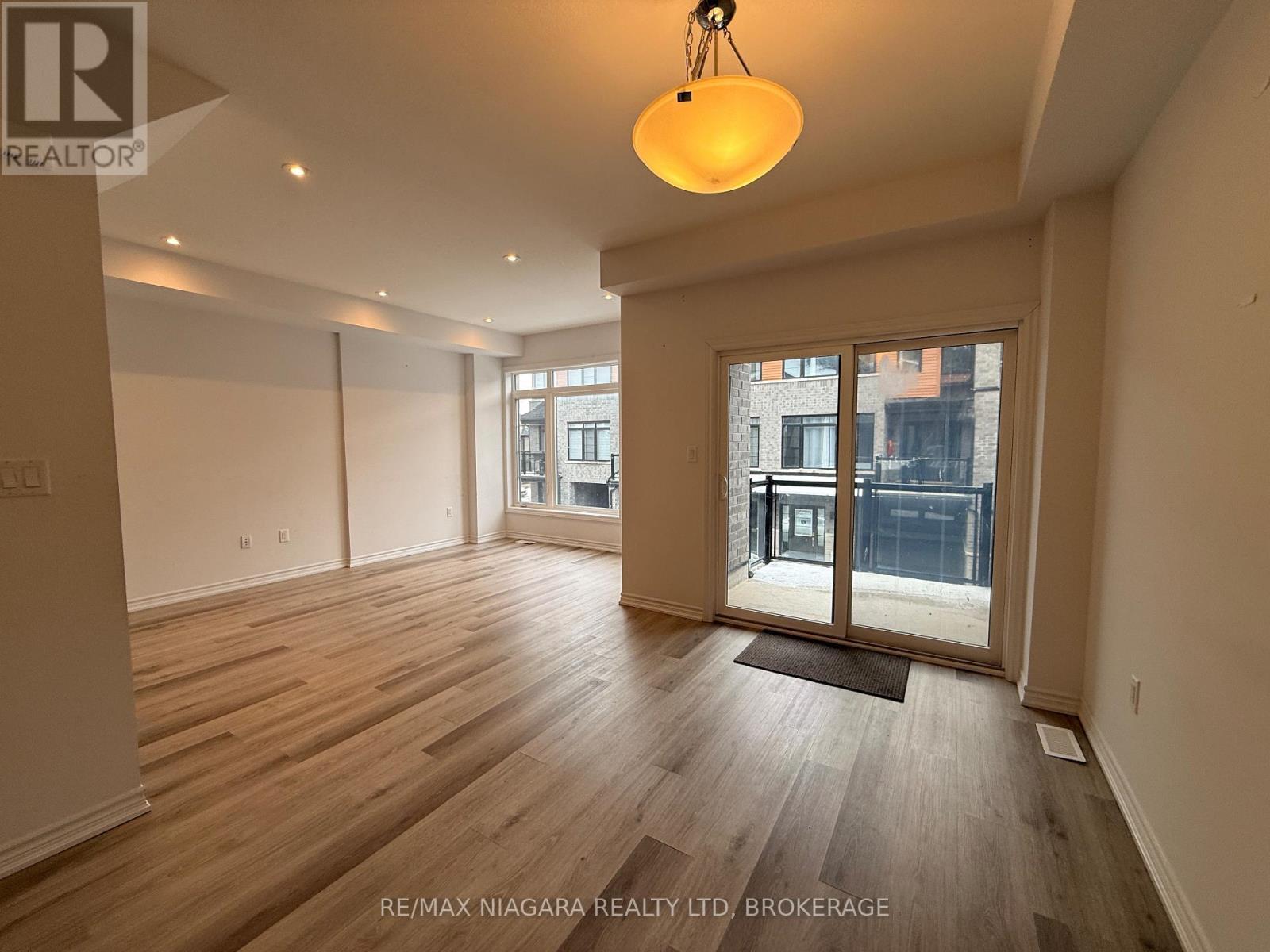 96 - 461 Blackburn Drive, Brantford, ON - Indoor Photo Showing Other Room