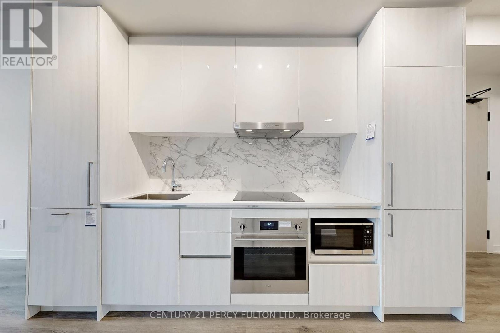 2108 - 225 Commerce Street, Vaughan, ON - Indoor Photo Showing Kitchen