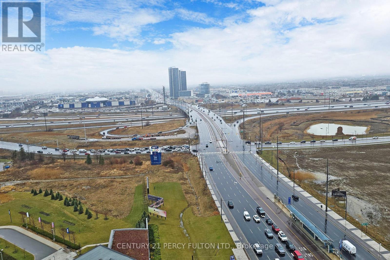 2108 - 225 Commerce Street, Vaughan, ON - Outdoor With View