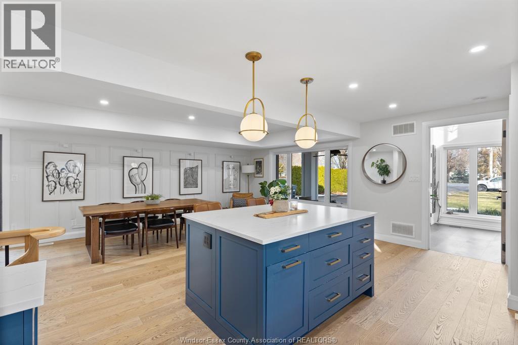 845 Old Tecumseh Road, Lakeshore, ON - Indoor Photo Showing Kitchen