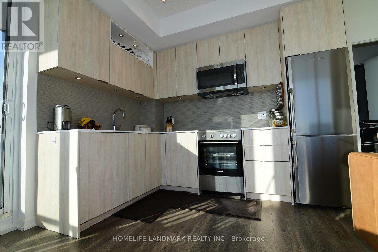 1802 - 50 Forest Manor Road, Toronto, ON - Indoor Photo Showing Kitchen