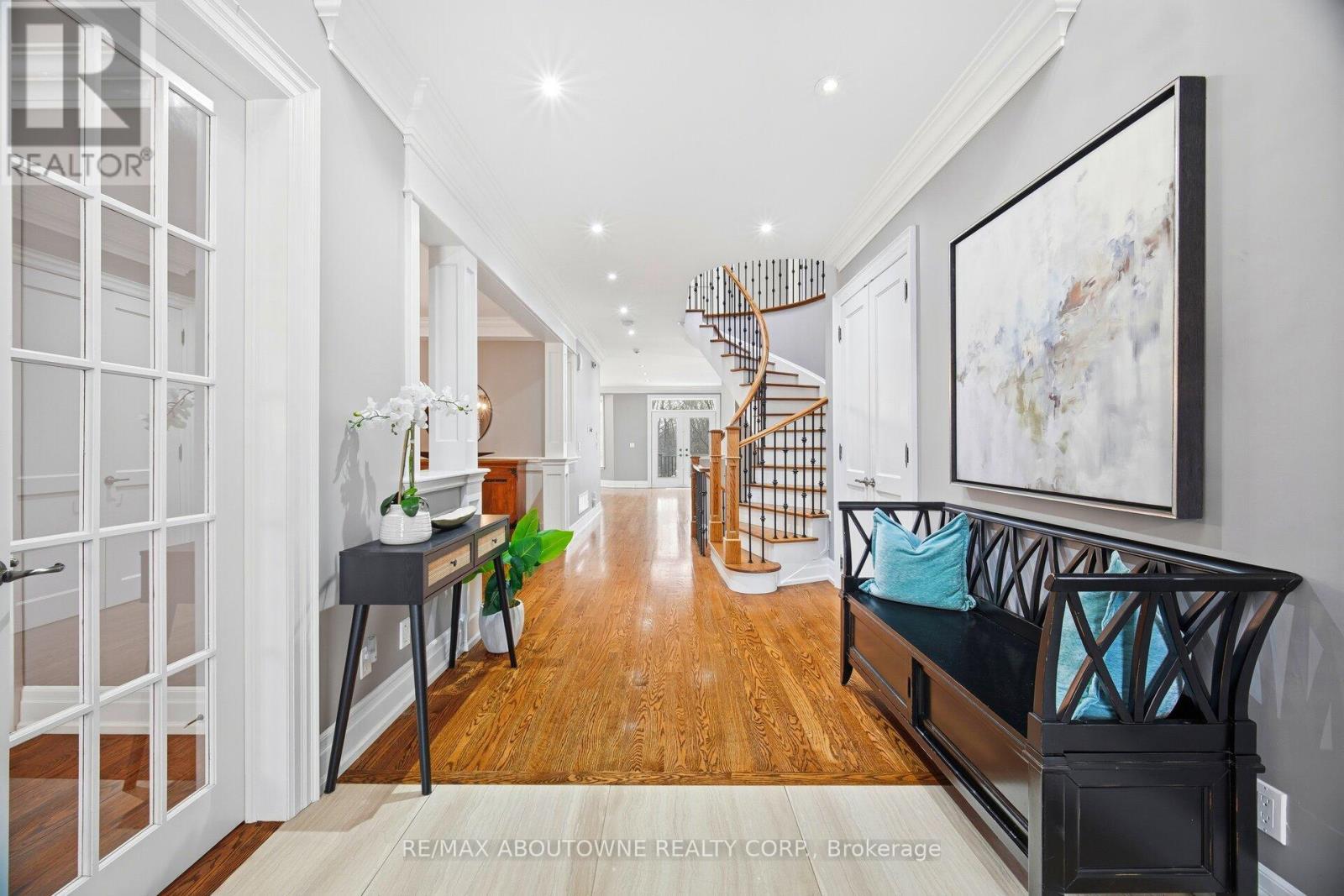 1271 Mineola Gardens, Mississauga, ON - Indoor Photo Showing Other Room