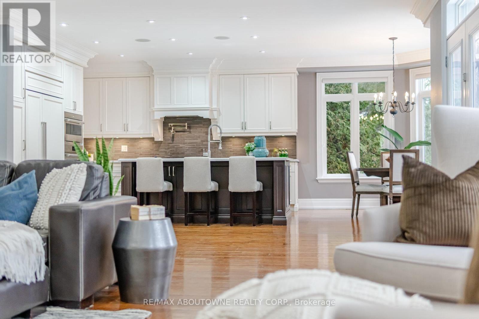 1271 Mineola Gardens, Mississauga, ON - Indoor