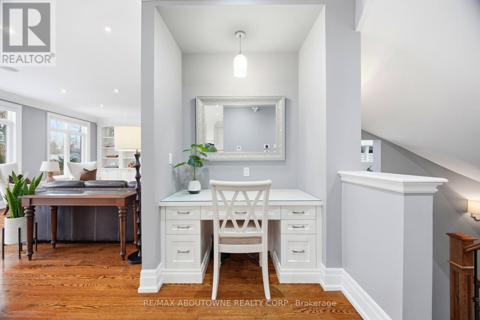 1271 Mineola Gardens, Mississauga, ON - Indoor