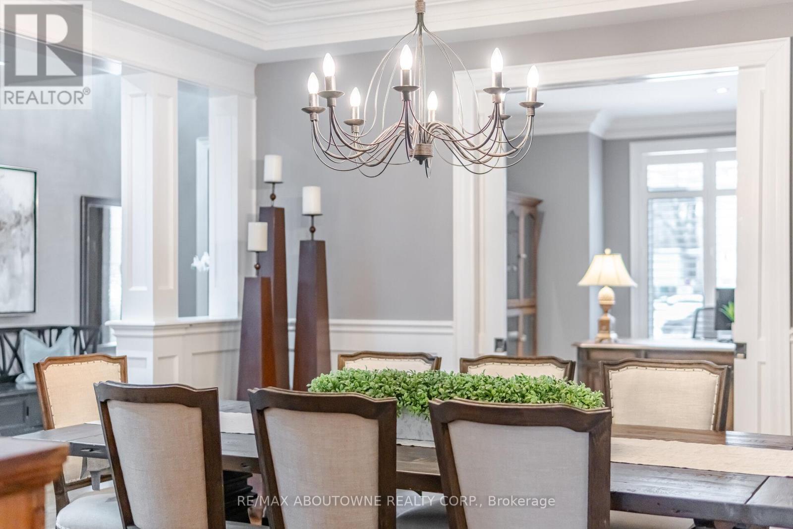 1271 Mineola Gardens, Mississauga, ON - Indoor Photo Showing Dining Room
