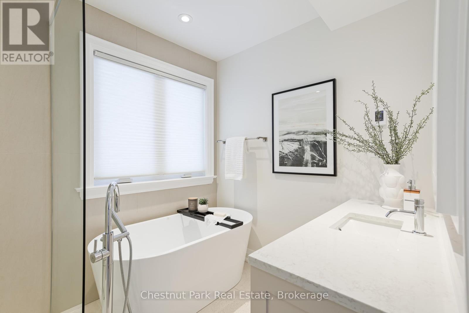 4 Wickens Lane, Blue Mountains, ON - Indoor Photo Showing Bathroom