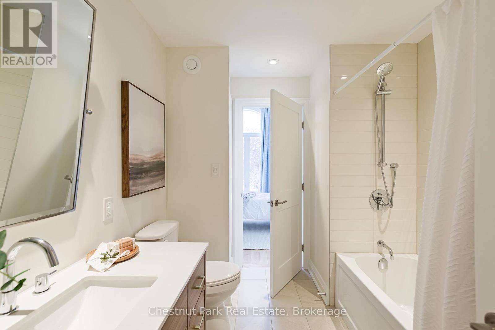 4 Wickens Lane, Blue Mountains, ON - Indoor Photo Showing Bathroom