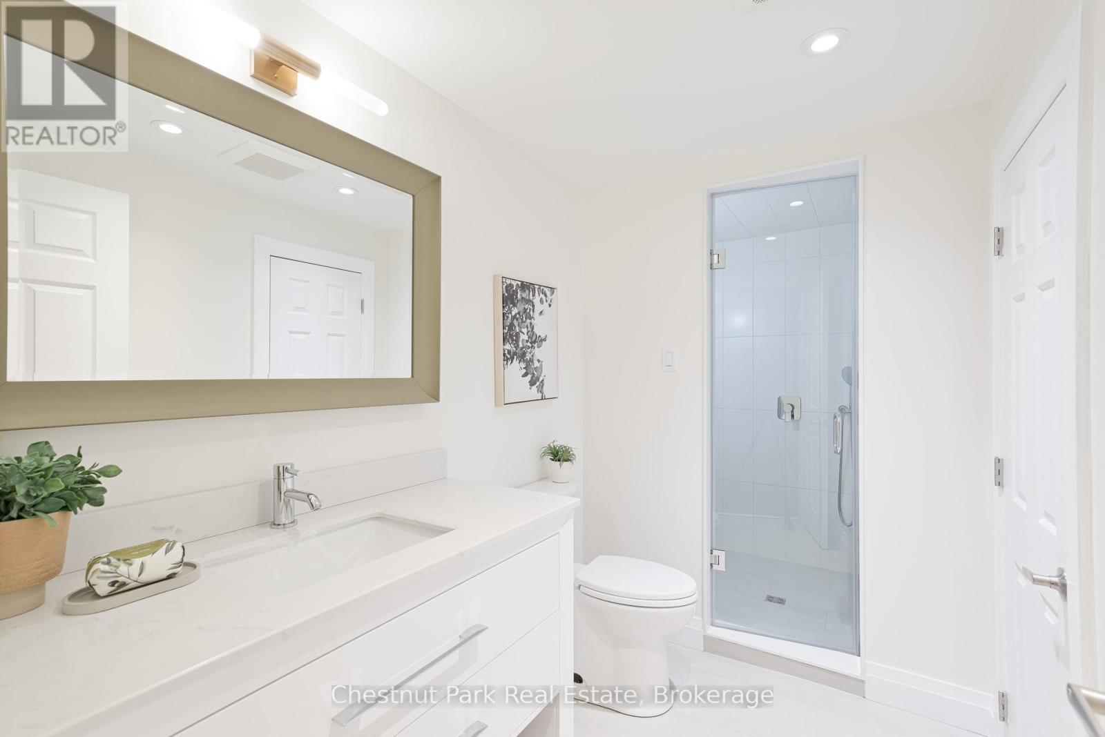 4 Wickens Lane, Blue Mountains, ON - Indoor Photo Showing Bathroom