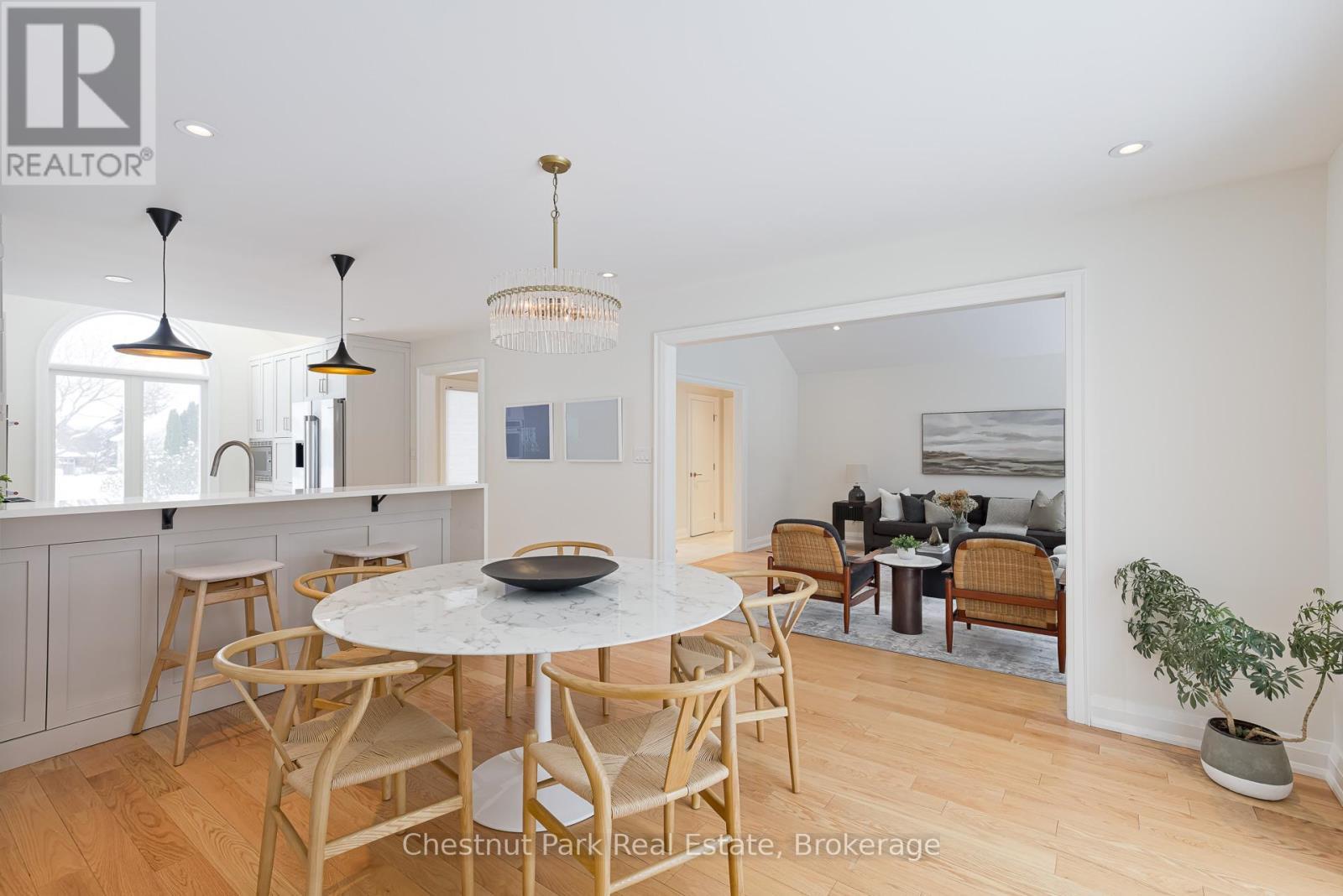 4 Wickens Lane, Blue Mountains, ON - Indoor Photo Showing Dining Room
