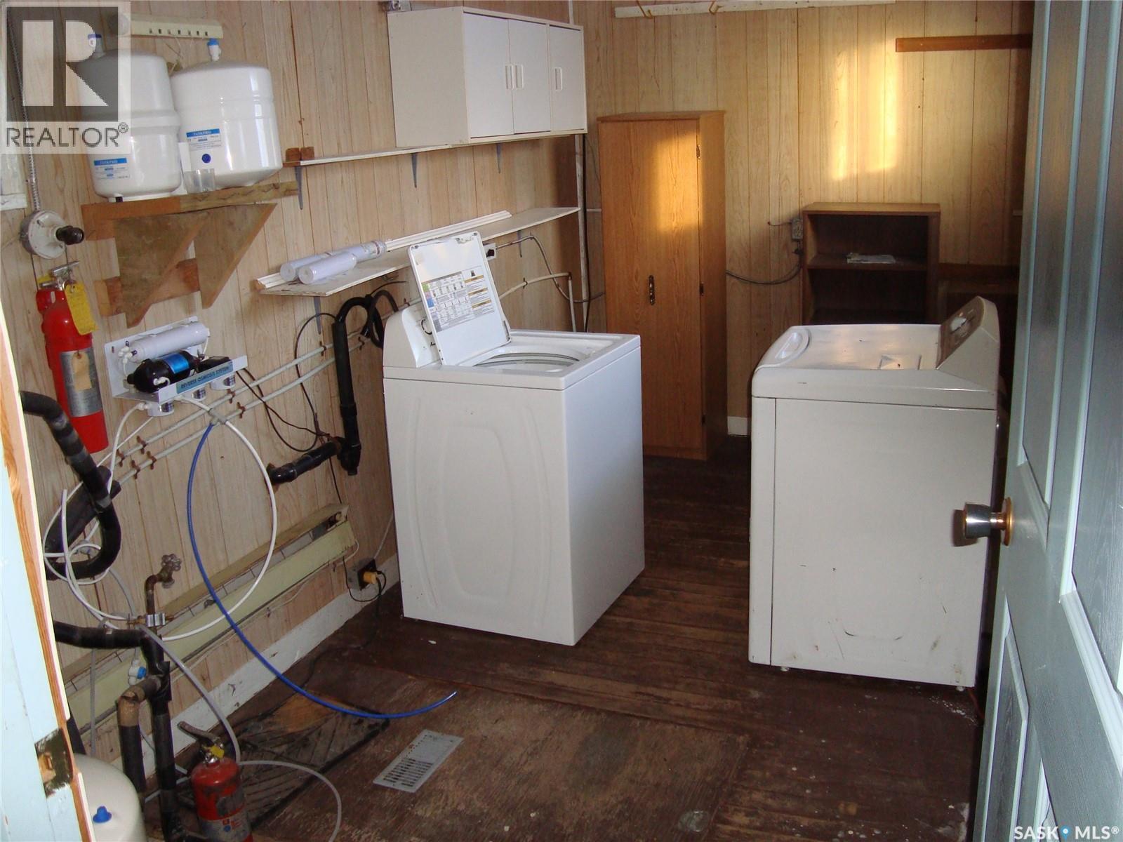 23 Elim Drive, Lac Pelletier Rm No. 107, SK - Indoor Photo Showing Laundry Room