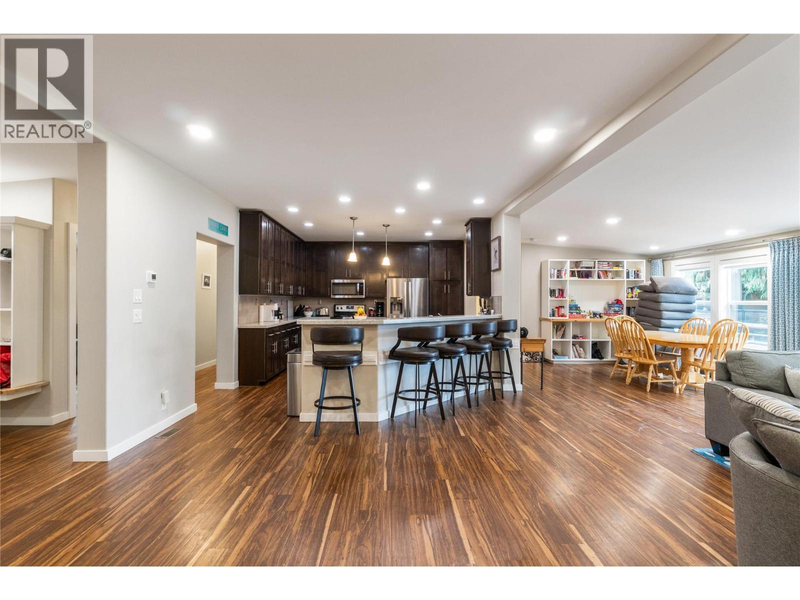 405 97A Highway, Sicamous, BC