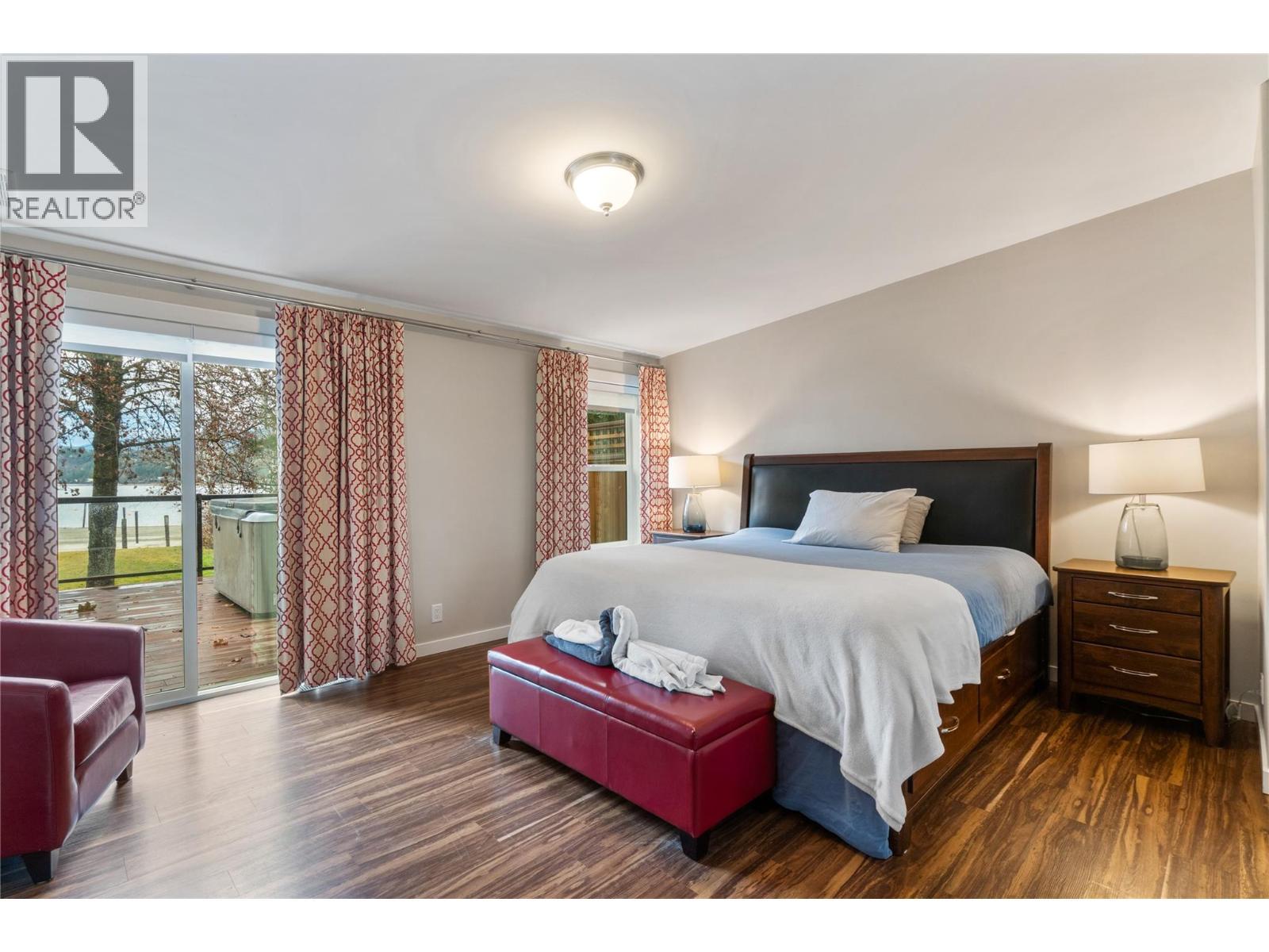 bedroom 2 - 405 97A Highway, Sicamous, BC