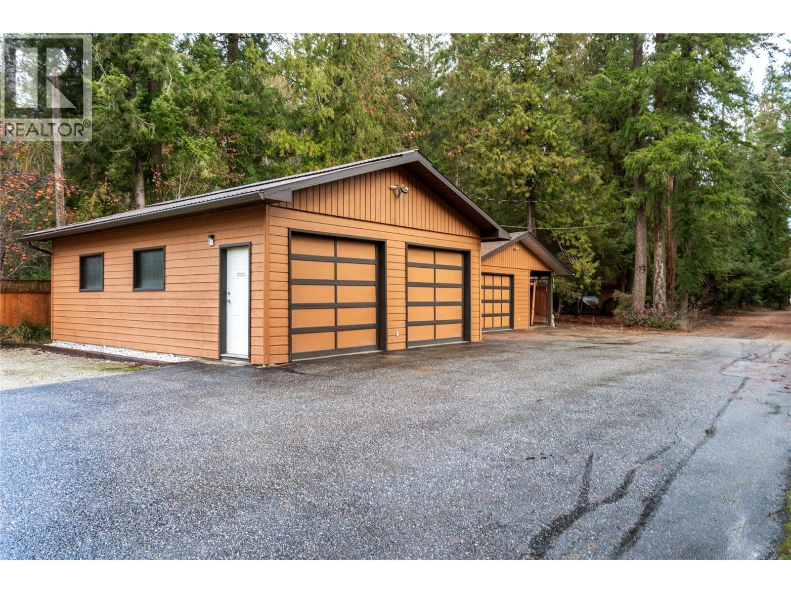 401 97A Highway, Sicamous, BC - Outdoor