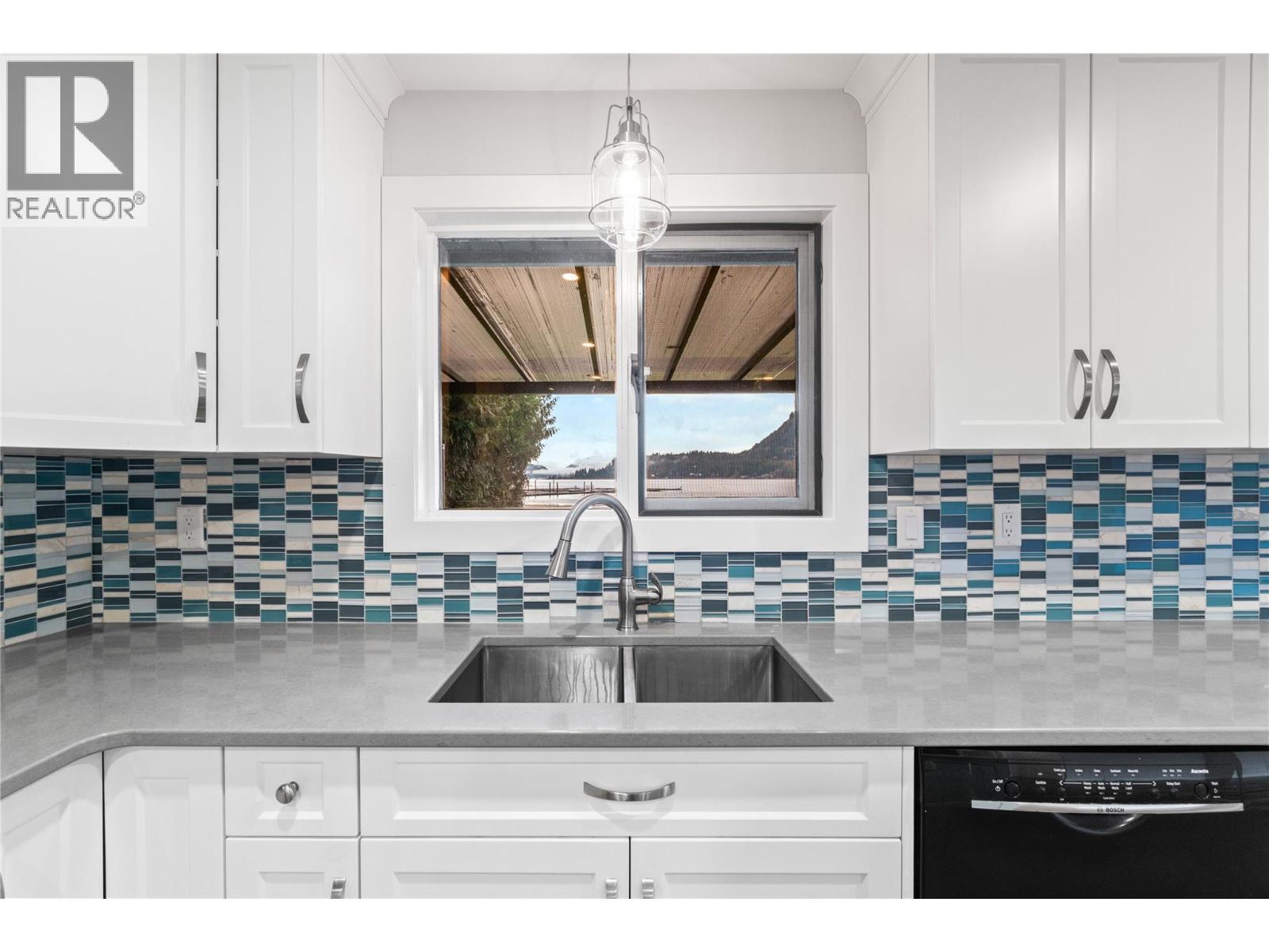 kitchen - 401 97A Highway, Sicamous, BC - Indoor Photo Showing Kitchen With Double Sink With Upgraded Kitchen