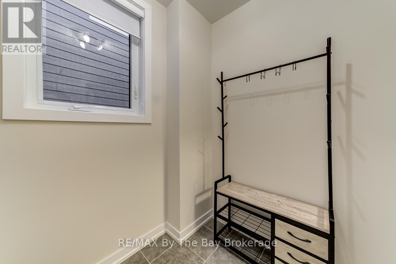 80 - 190 Crosswinds Boulevard, Blue Mountains, ON - Indoor Photo Showing Other Room