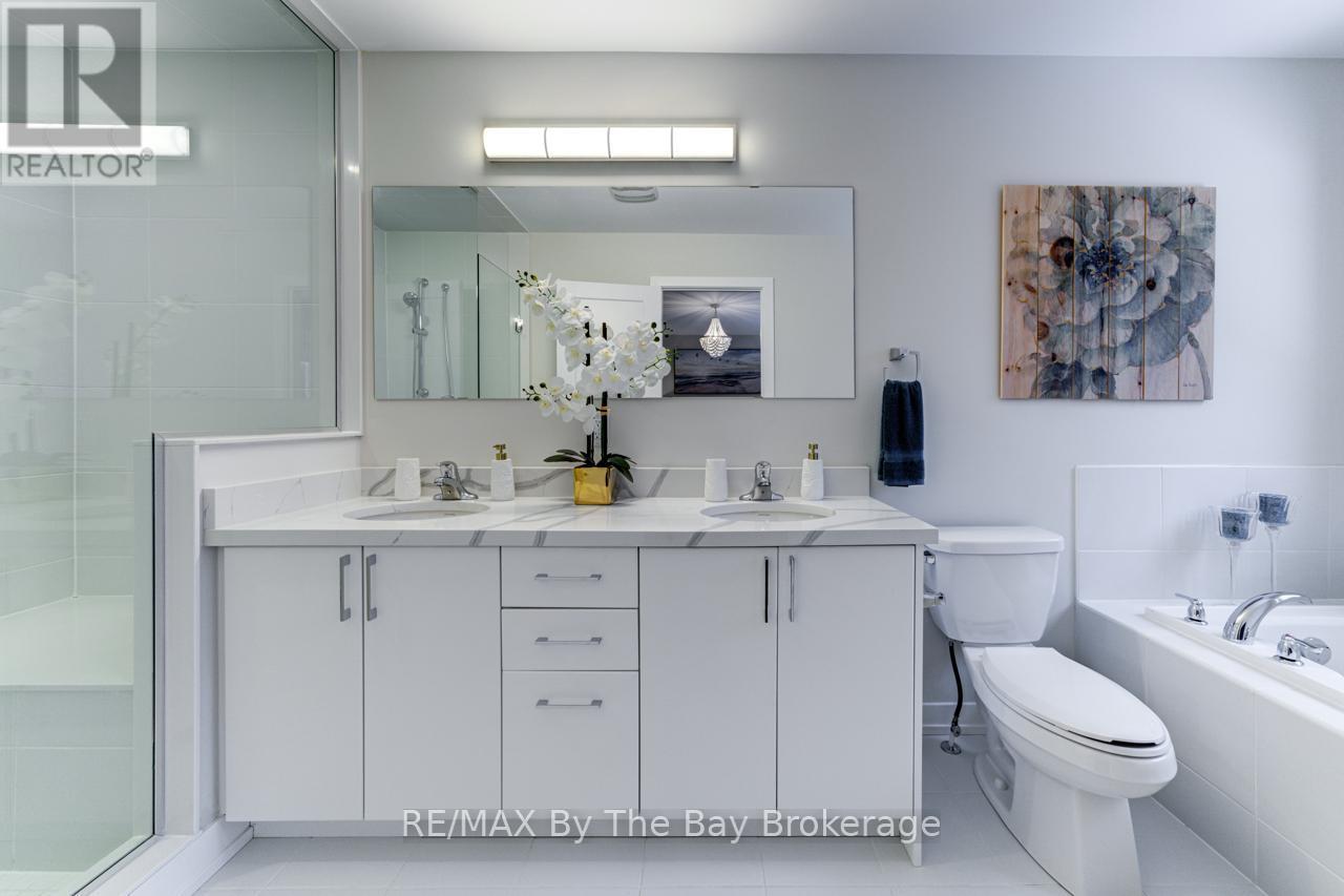 80 - 190 Crosswinds Boulevard, Blue Mountains, ON - Indoor Photo Showing Bathroom
