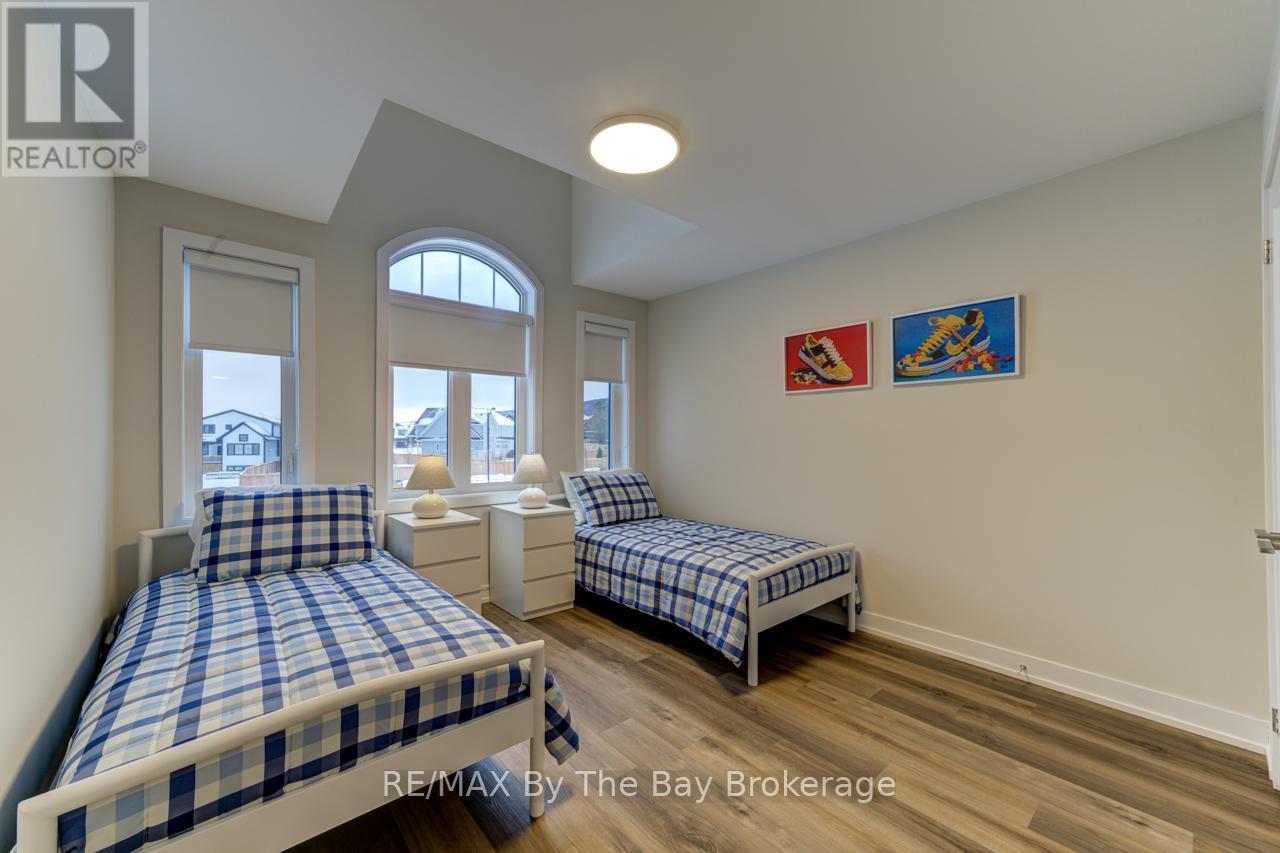 80 - 190 Crosswinds Boulevard, Blue Mountains, ON - Indoor Photo Showing Bedroom