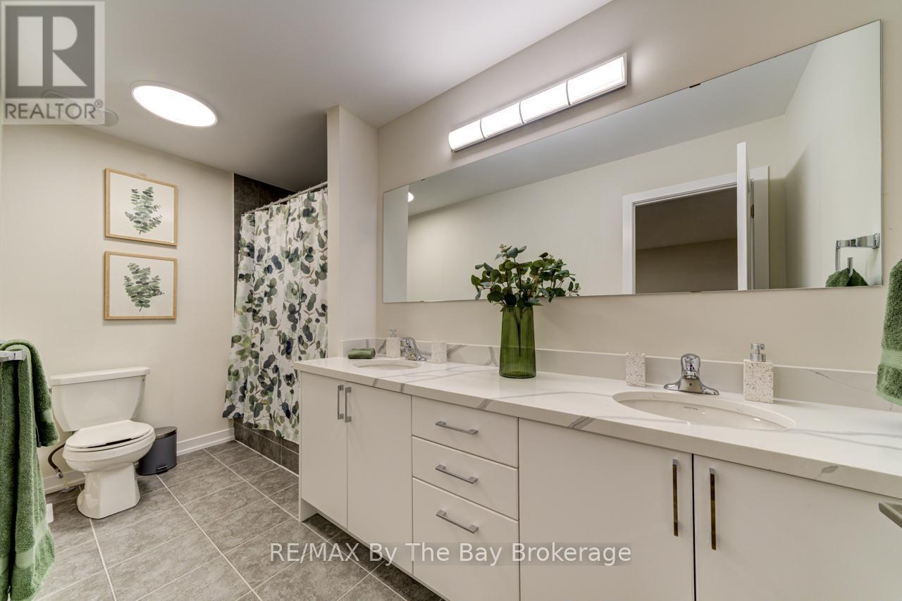 80 - 190 Crosswinds Boulevard, Blue Mountains, ON - Indoor Photo Showing Bathroom