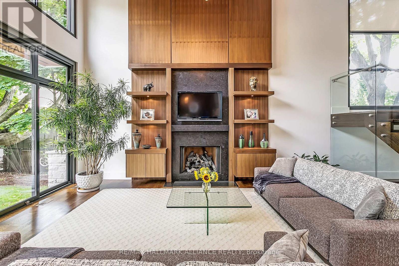 363 Morrison Road, Oakville (Mo Morrison), ON - Indoor With Fireplace