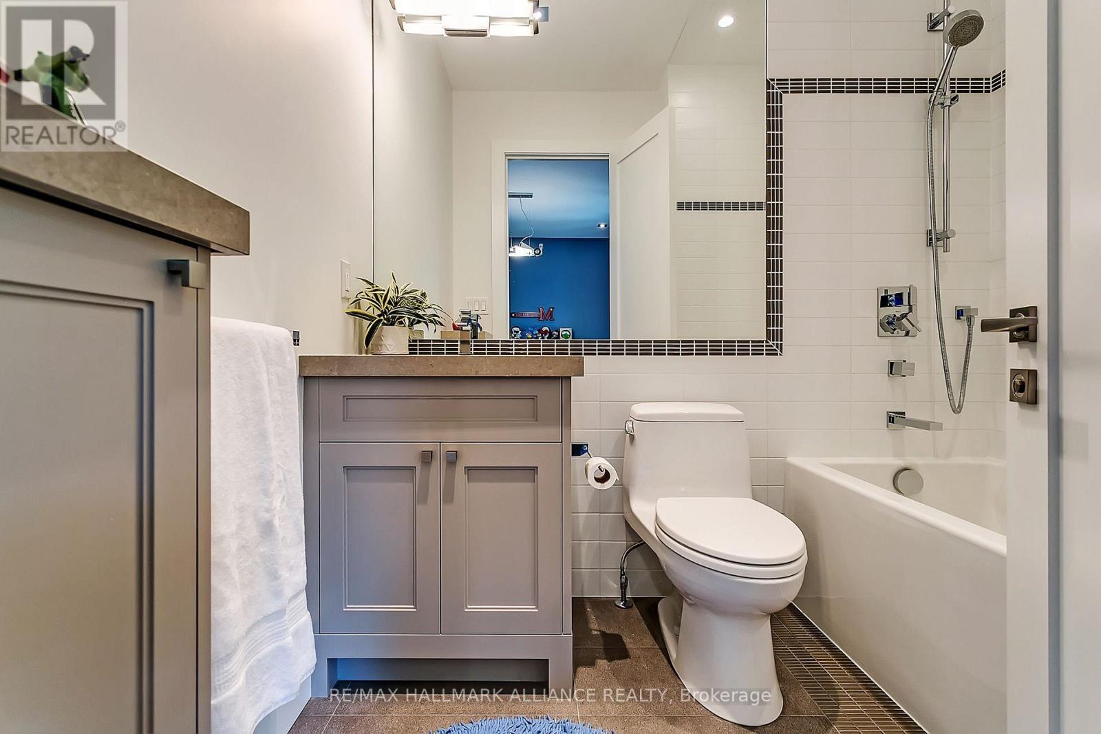 363 Morrison Road, Oakville (Mo Morrison), ON - Indoor Photo Showing Bathroom