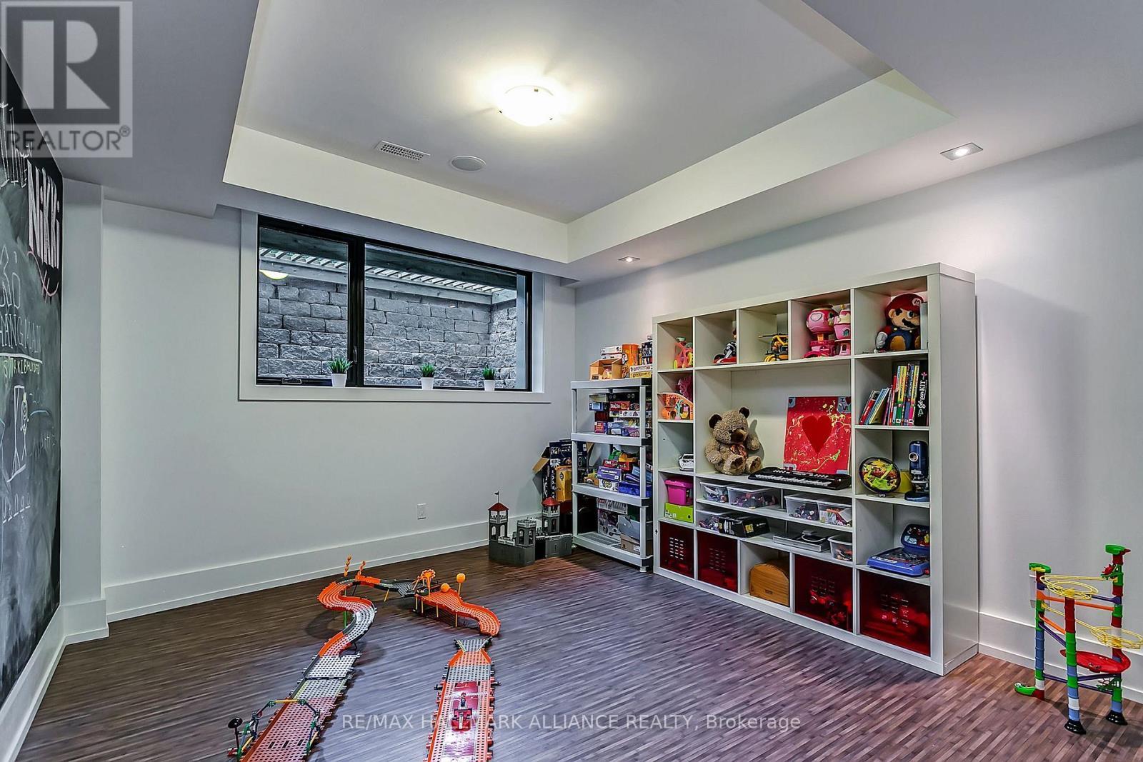 363 Morrison Road, Oakville (Mo Morrison), ON - Indoor