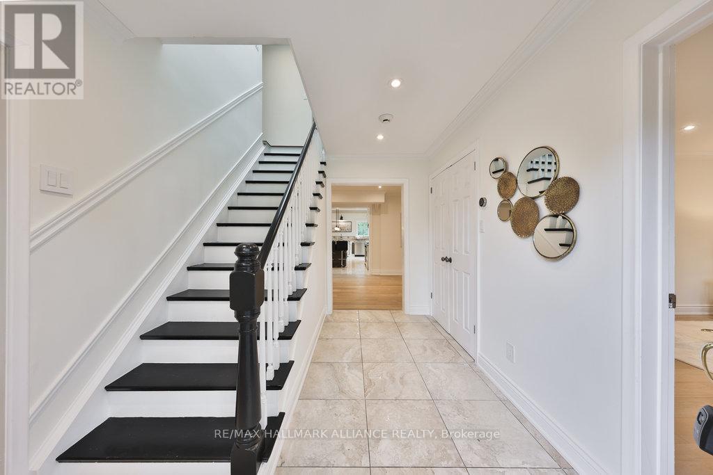 1316 Cambridge Drive, Oakville (Mo Morrison), ON - Indoor Photo Showing Other Room