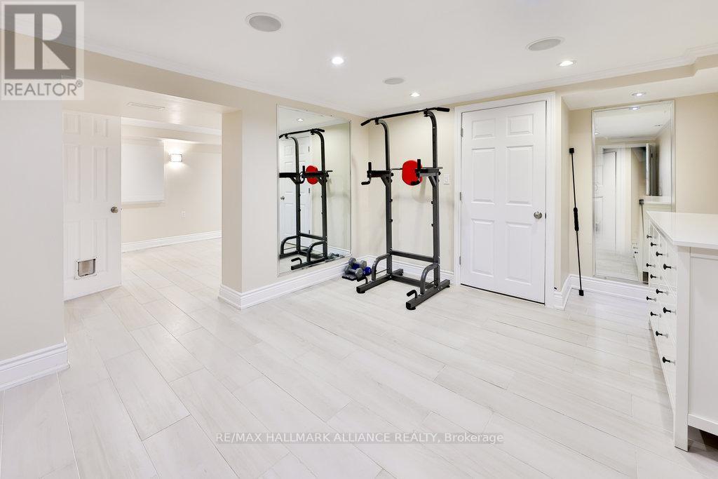 1316 Cambridge Drive, Oakville (Mo Morrison), ON - Indoor