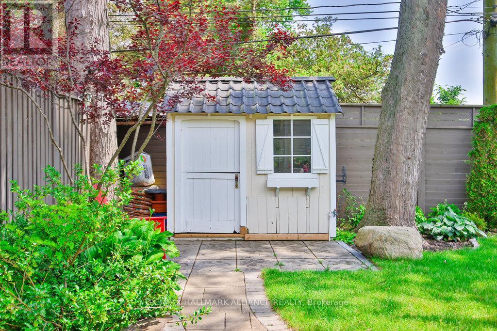 1316 Cambridge Drive, Oakville (Mo Morrison), ON - Outdoor