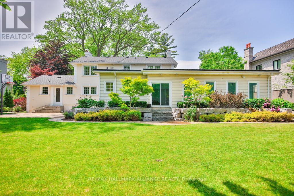 1316 Cambridge Drive, Oakville (Mo Morrison), ON - Outdoor