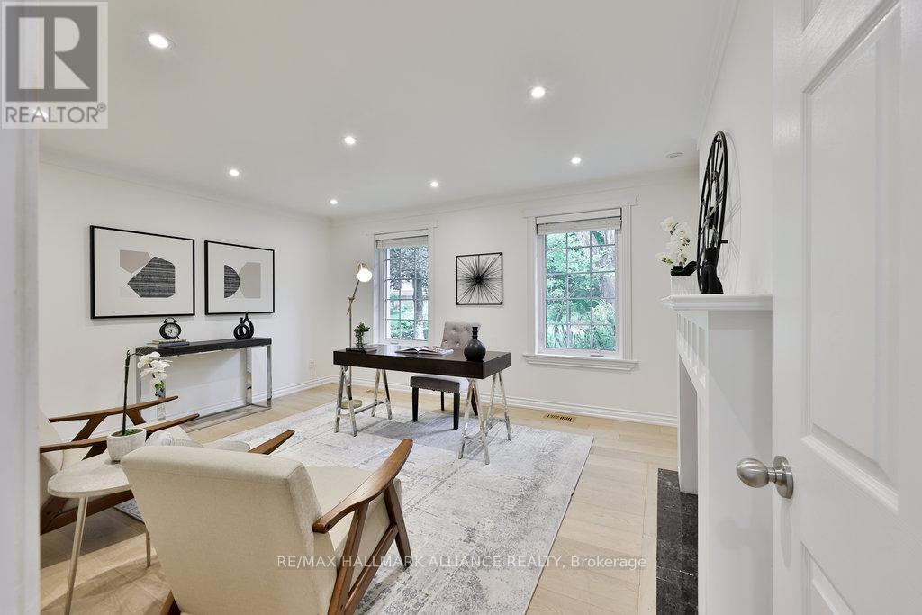 1316 Cambridge Drive, Oakville (Mo Morrison), ON - Indoor