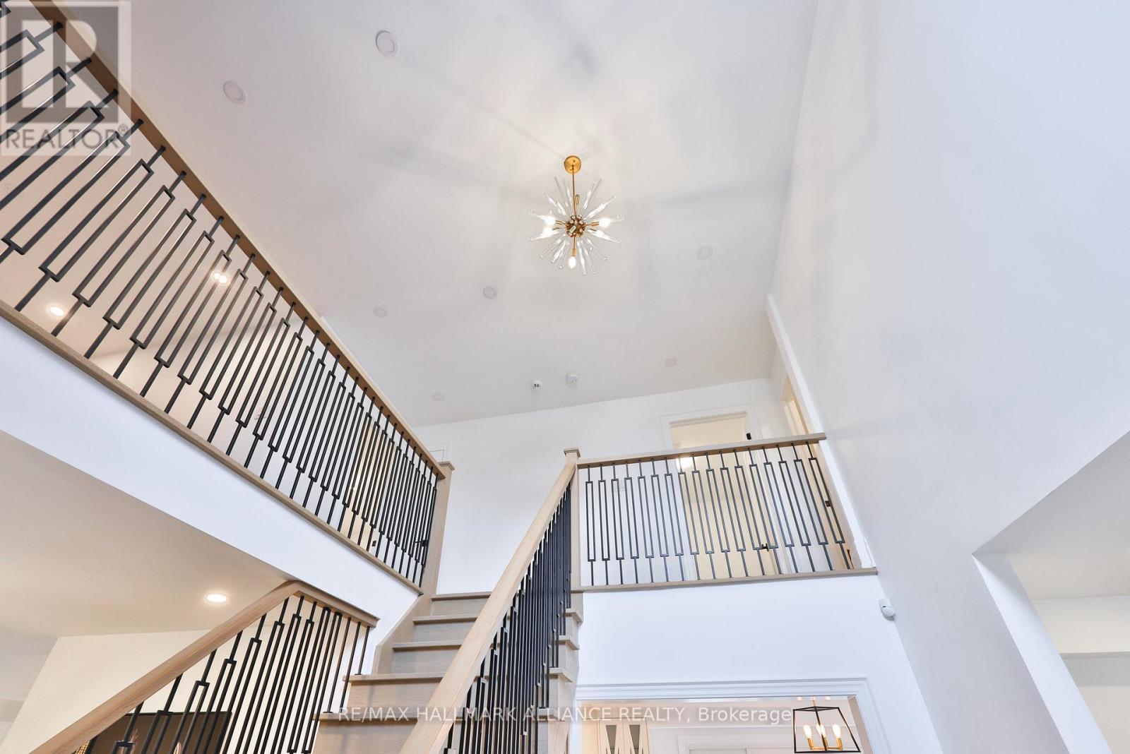 2309 Dunedin Road, Oakville (Fd Ford), ON - Indoor Photo Showing Other Room