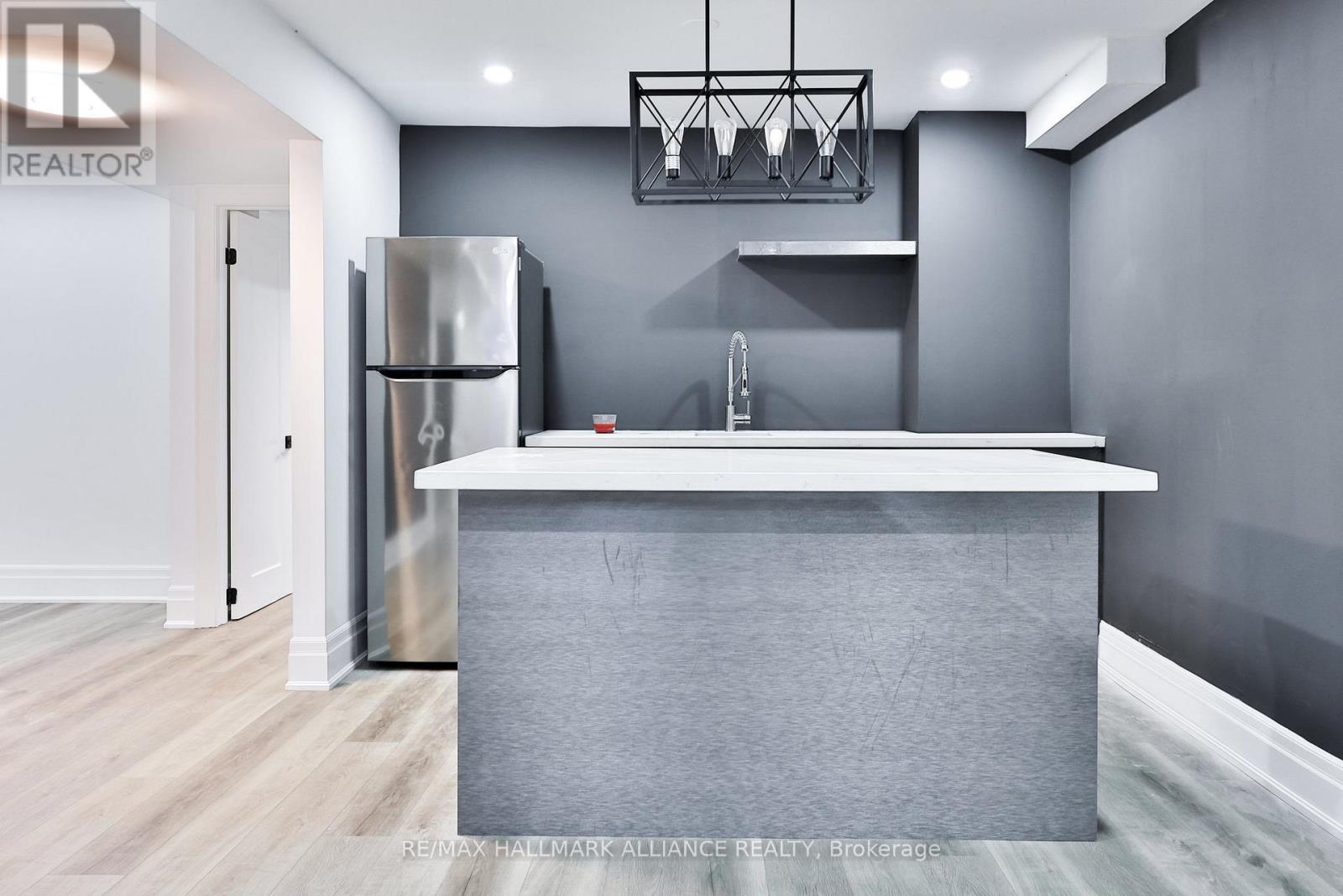 Bar - 2309 Dunedin Road, Oakville (Fd Ford), ON - Indoor