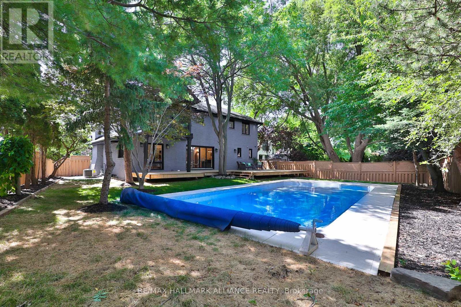 2309 Dunedin Road, Oakville (Fd Ford), ON - Outdoor With In Ground Pool With Backyard