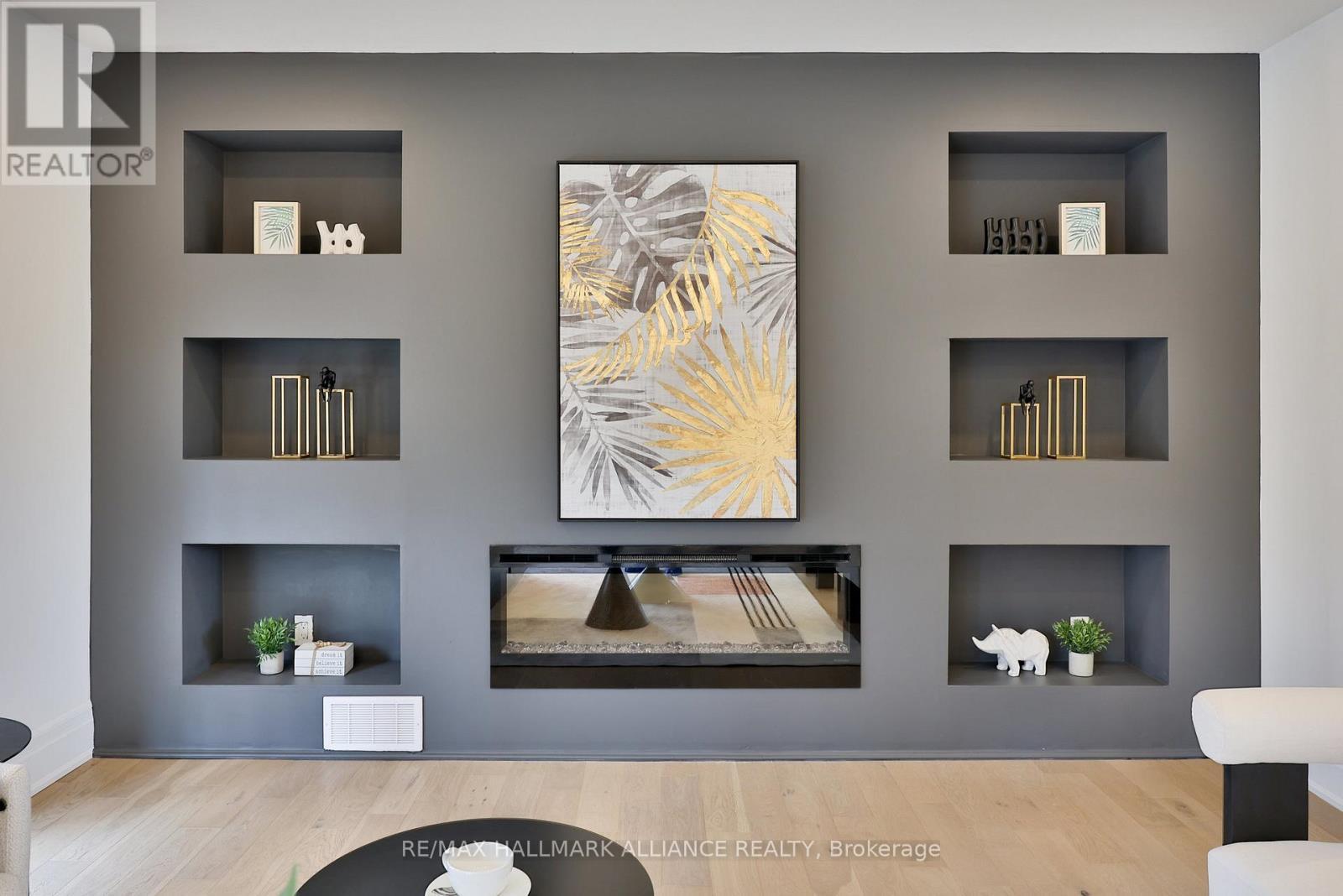 Fireplace - 2309 Dunedin Road, Oakville (Fd Ford), ON - Indoor