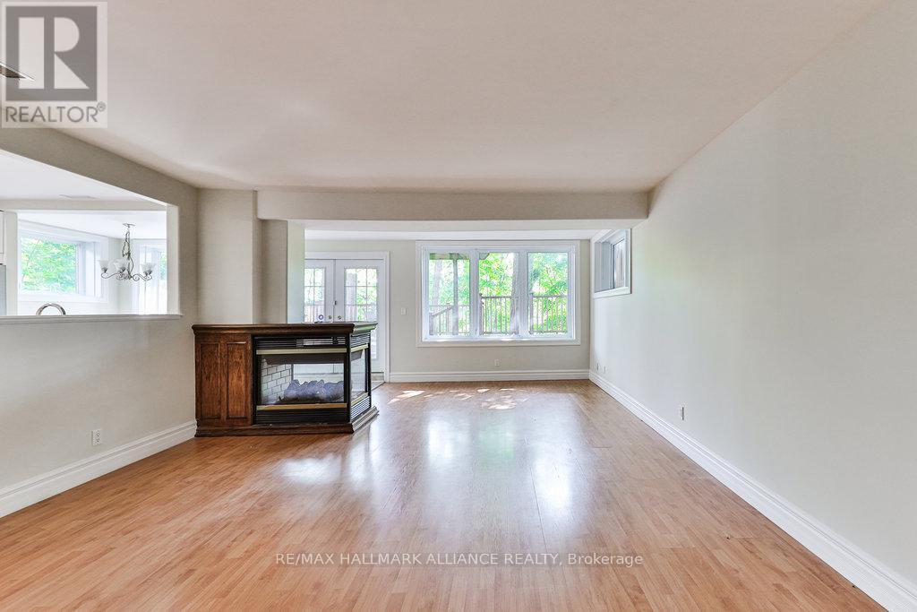 1200 Bronte Road, Oakville (Ga Glen Abbey), ON - Indoor With Fireplace