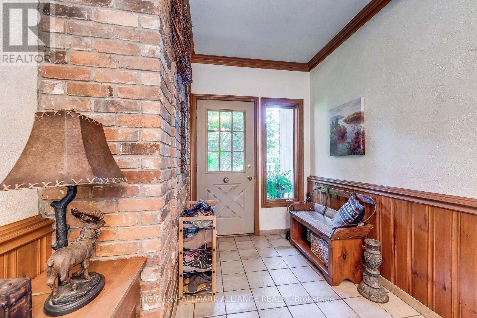 4447 Lakeshore Road, Burlington (Shoreacres), ON - Indoor Photo Showing Other Room