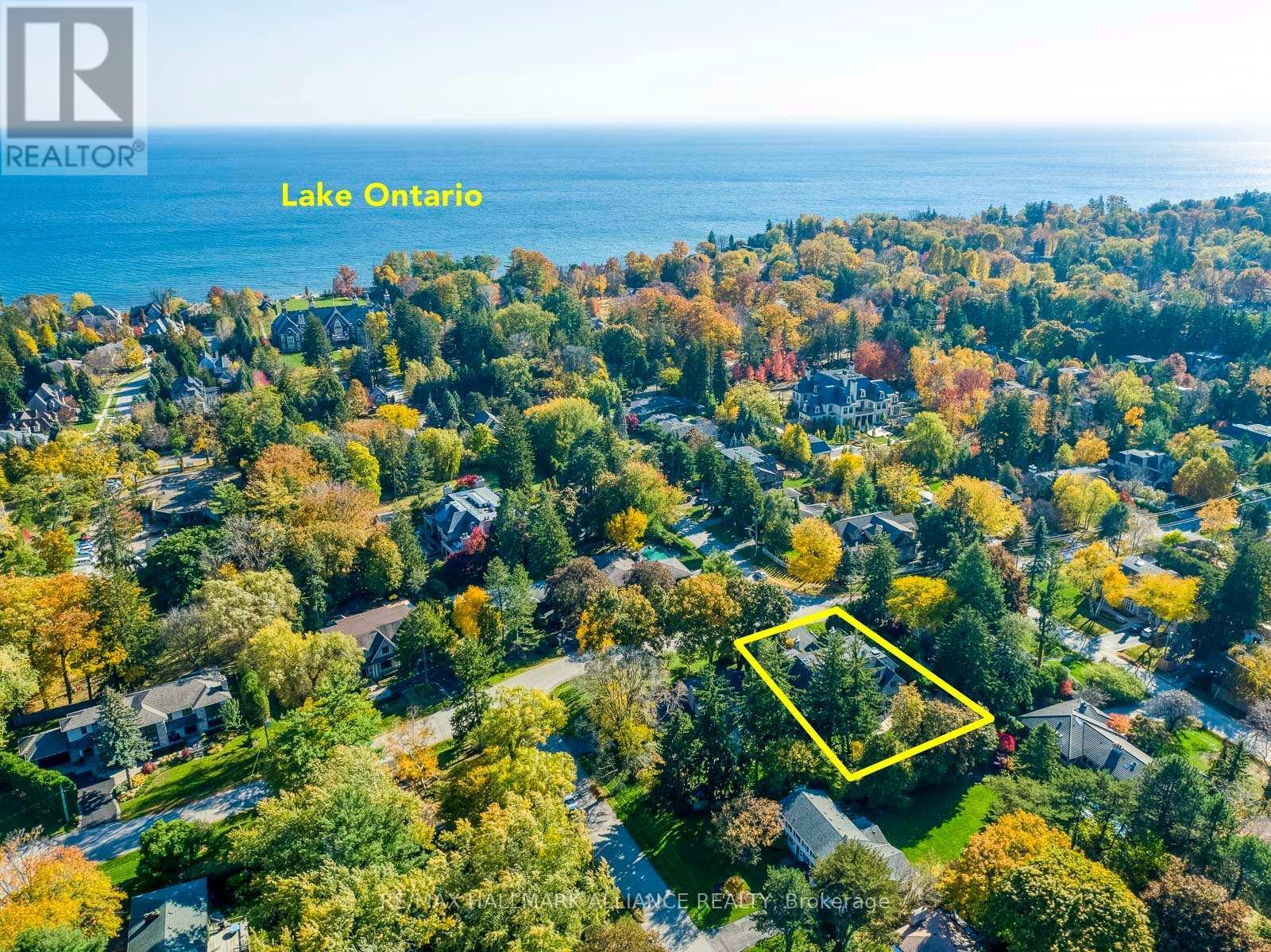138 Dianne Avenue, Oakville (Mo Morrison), ON - Outdoor With Body Of Water With View