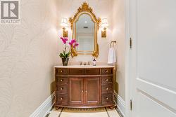 Powder room -