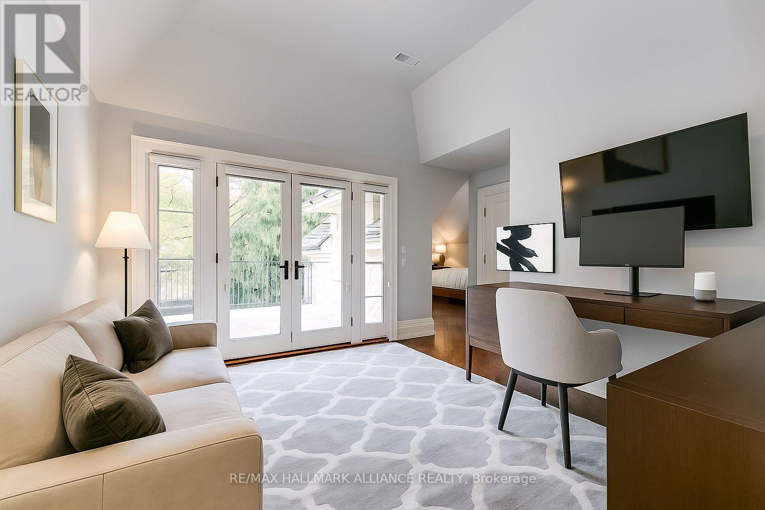 138 Dianne Avenue, Oakville (Mo Morrison), ON - Indoor