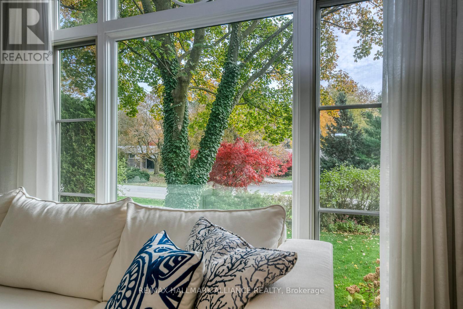 138 Dianne Avenue, Oakville (Mo Morrison), ON - Indoor Photo Showing Other Room