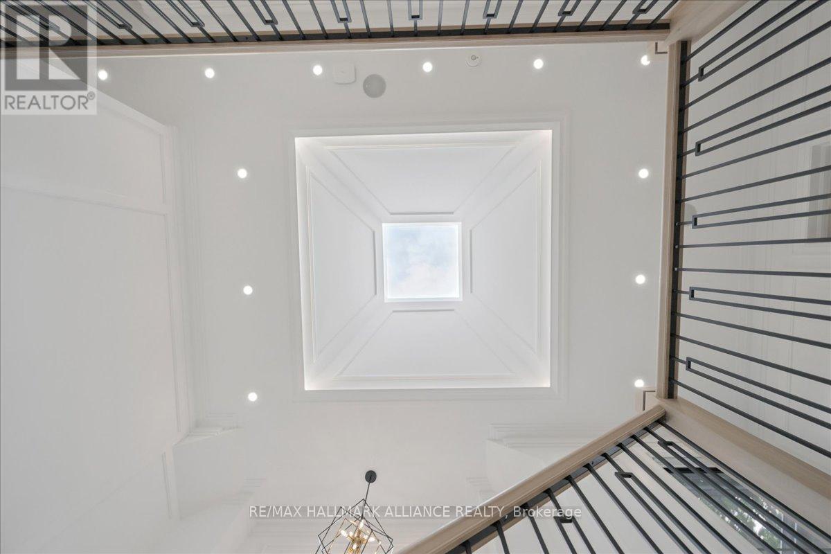 1225 Baldwin Drive, Oakville (Mo Morrison), ON - Indoor Photo Showing Other Room