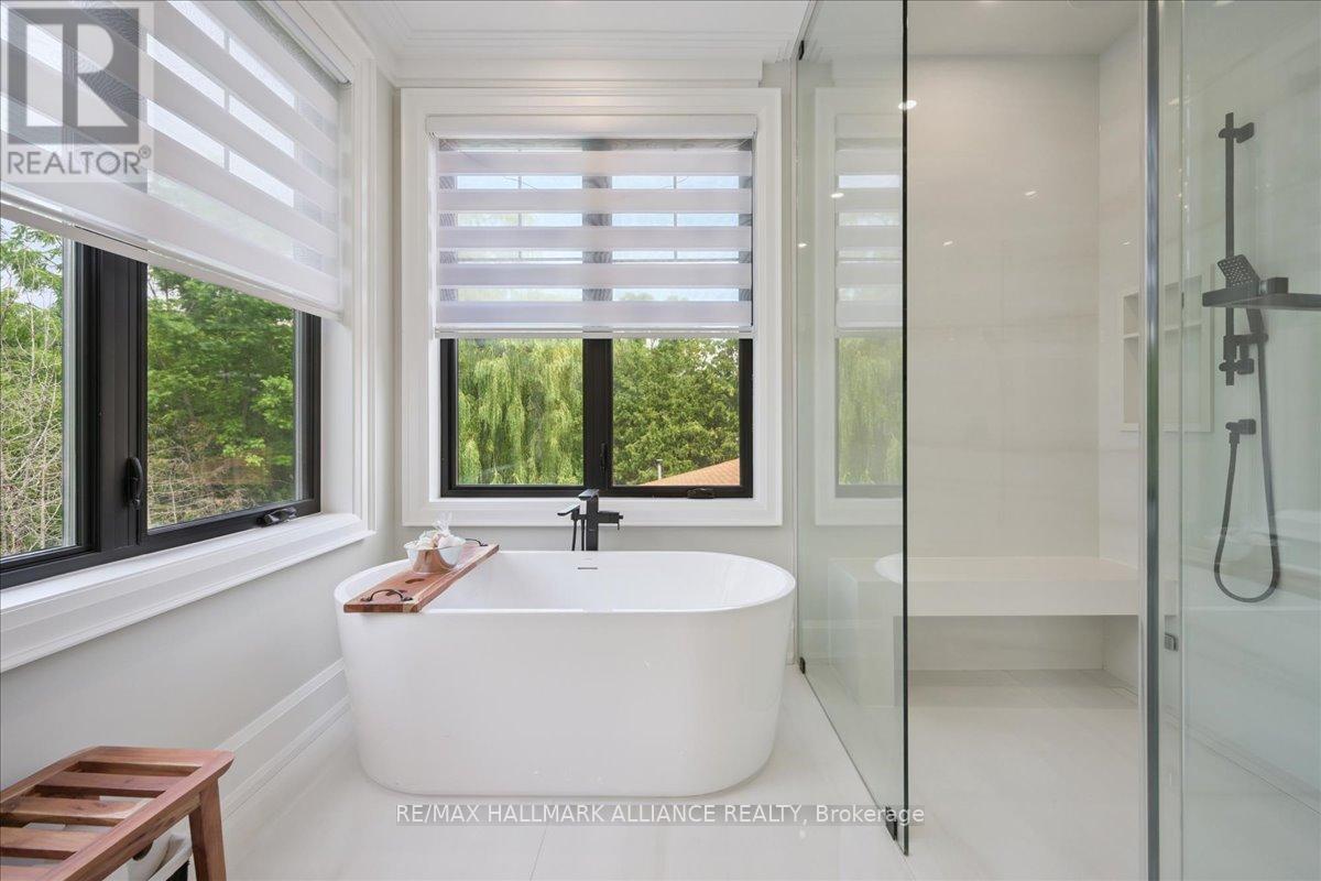 1225 Baldwin Drive, Oakville (Mo Morrison), ON - Indoor Photo Showing Bathroom