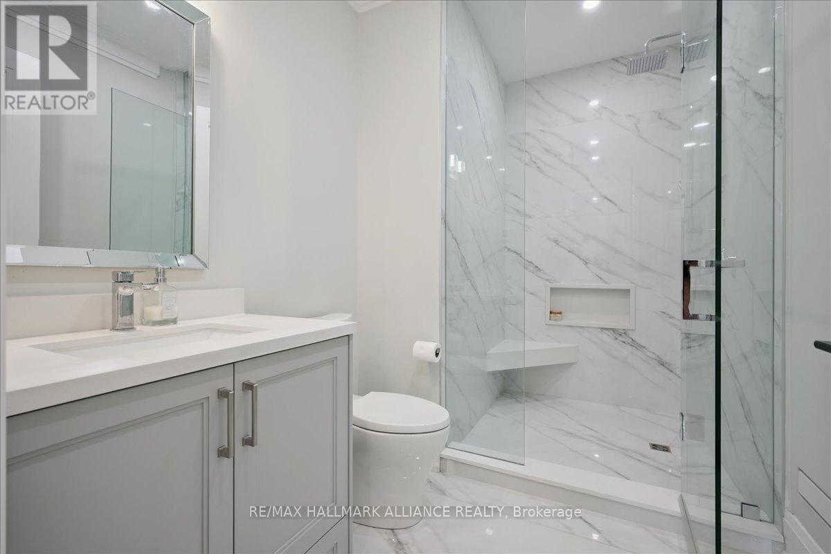 1225 Baldwin Drive, Oakville (Mo Morrison), ON - Indoor Photo Showing Bathroom