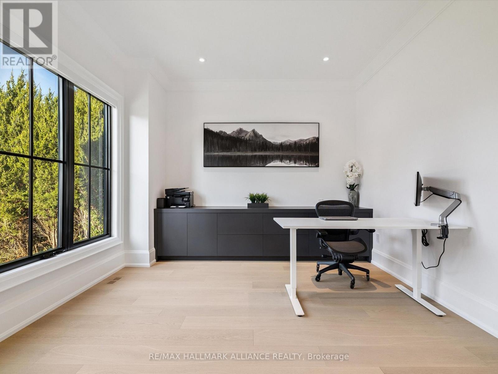 Main floor office - 2074 Seabrook Drive, Oakville (Wo West), ON - Indoor Photo Showing Office