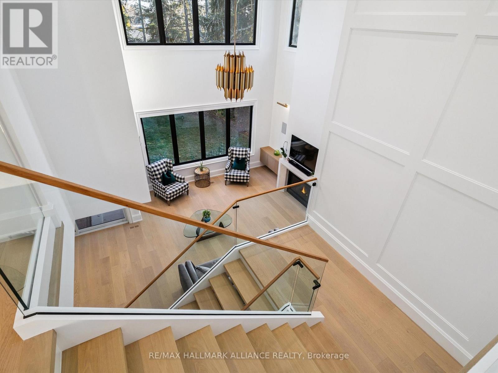 2074 Seabrook Drive, Oakville (Wo West), ON - Indoor