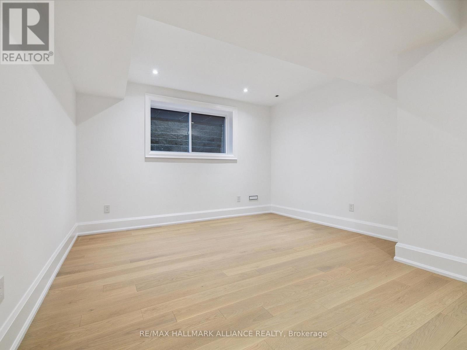 Recreation room - 2074 Seabrook Drive, Oakville (Wo West), ON - Indoor Photo Showing Other Room