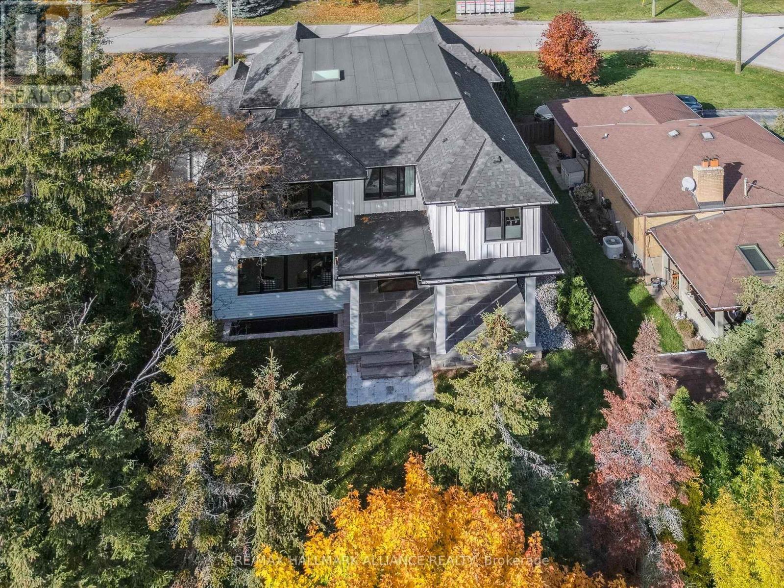 2074 Seabrook Drive, Oakville (Wo West), ON - Outdoor With View