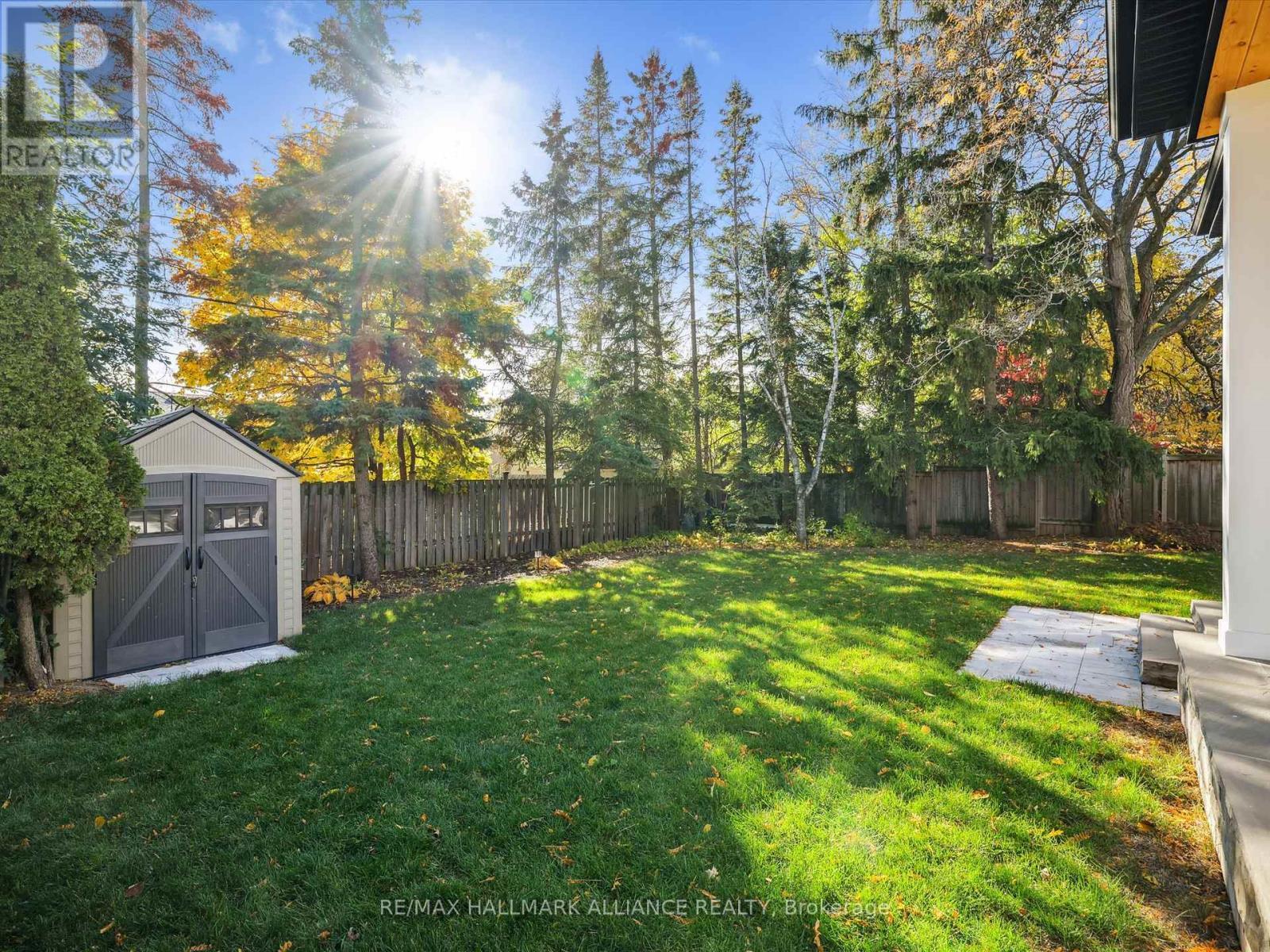 2074 Seabrook Drive, Oakville (Wo West), ON - Outdoor With Backyard