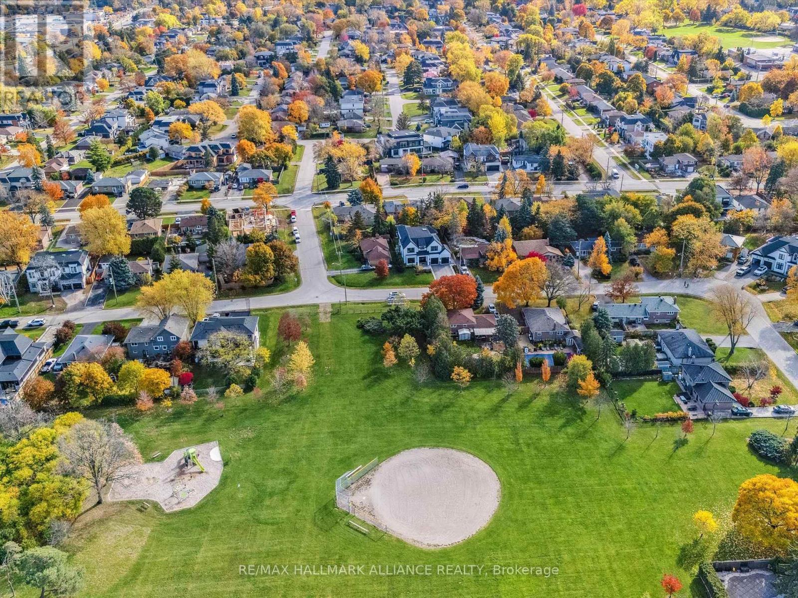 Front onto park - 2074 Seabrook Drive, Oakville (Wo West), ON - Outdoor With View