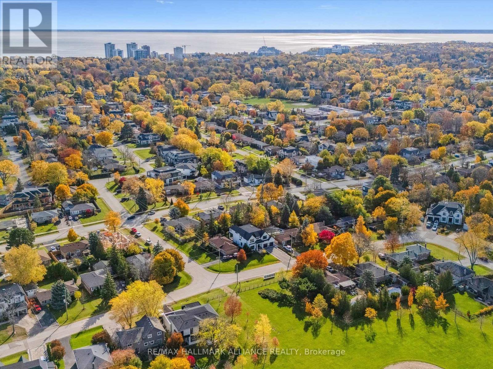 2074 Seabrook Drive, Oakville (Wo West), ON - Outdoor With View